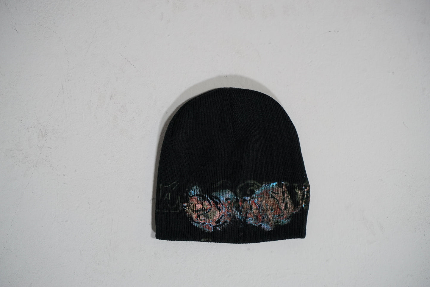 Loose Links Reversible Abstract Beanie